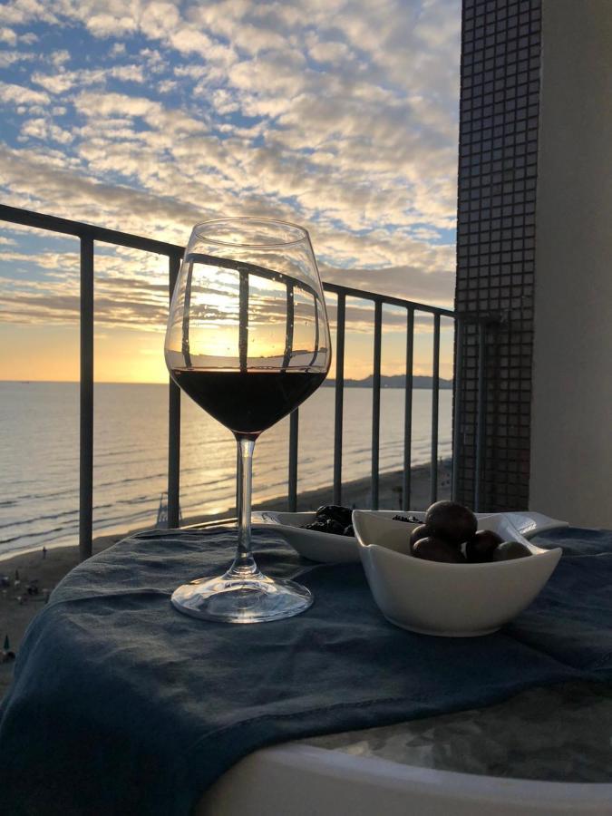 Viki Sea View Apartamento